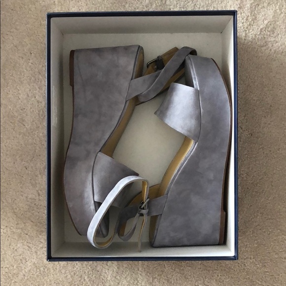 NWT Splendid Felix Grey Lavender Suede Platform Wedges 10 - Picture 5 of 6